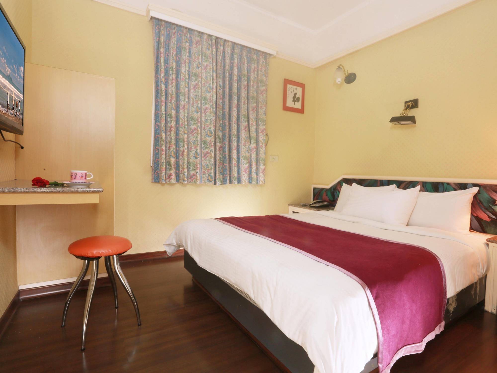 King Town Hotel Лодун Экстерьер фото