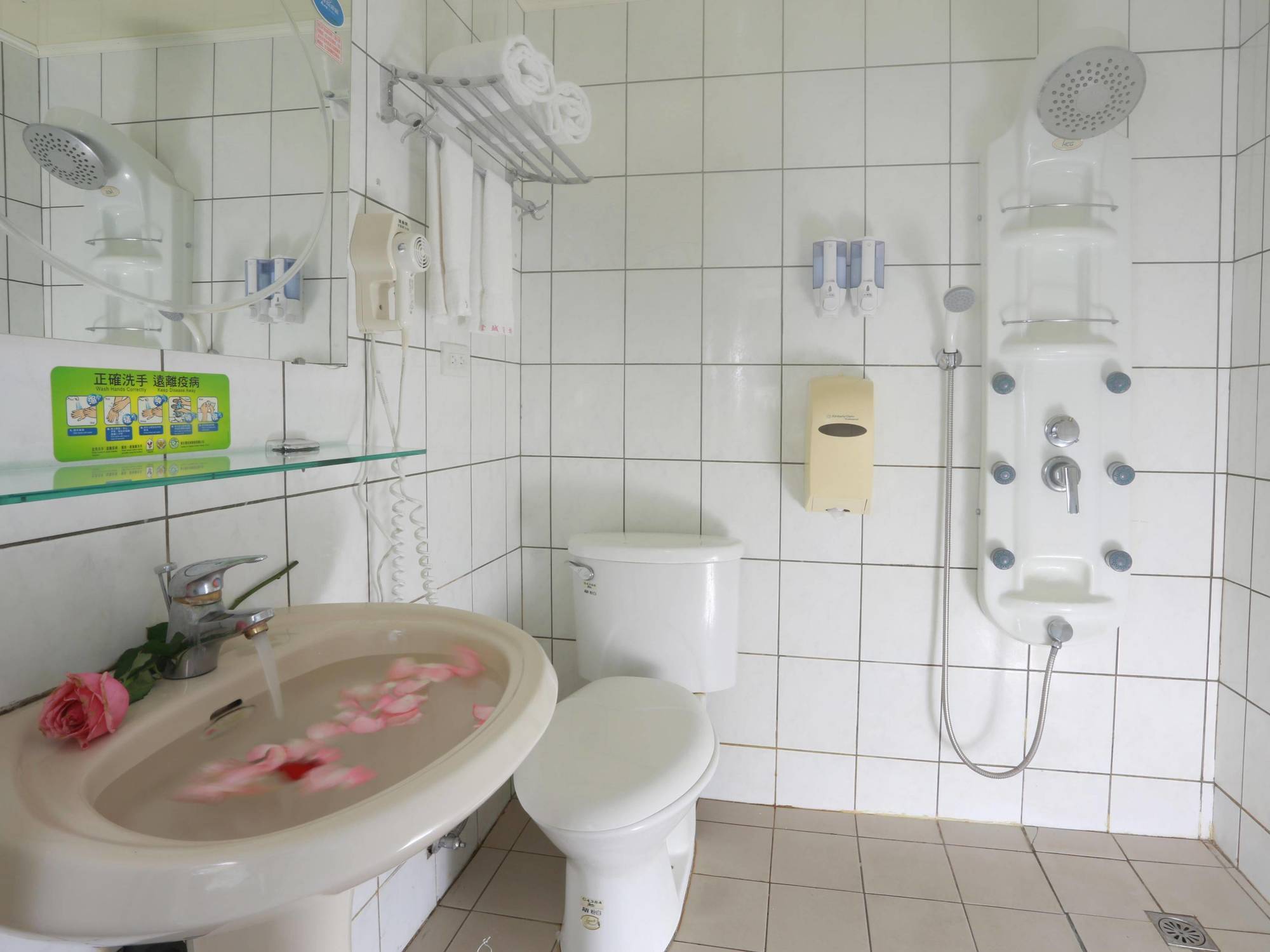 King Town Hotel Лодун Экстерьер фото