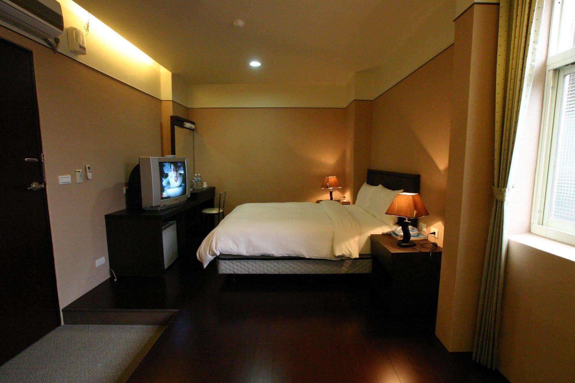 King Town Hotel Лодун Экстерьер фото
