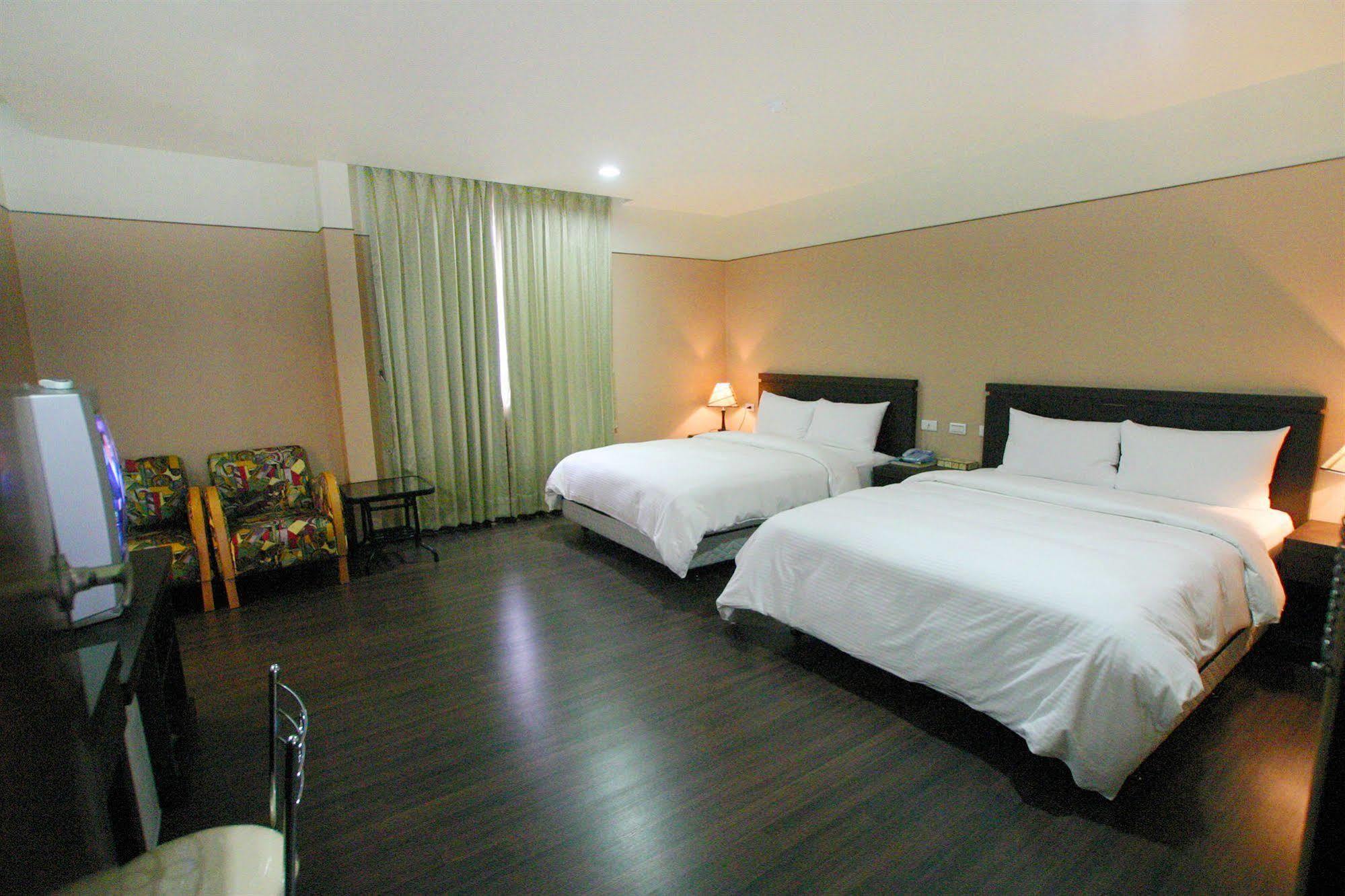 King Town Hotel Лодун Экстерьер фото