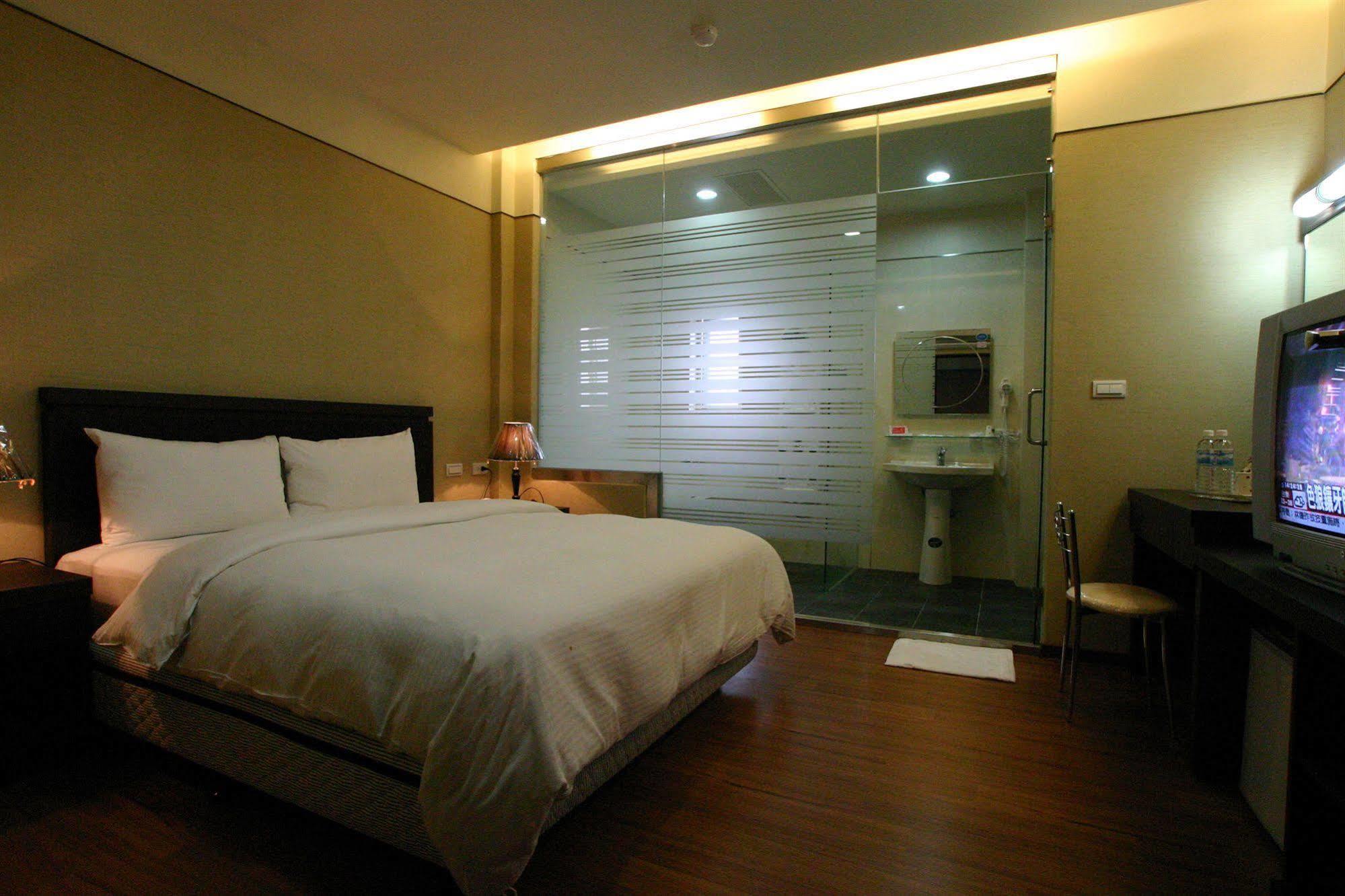 King Town Hotel Лодун Экстерьер фото